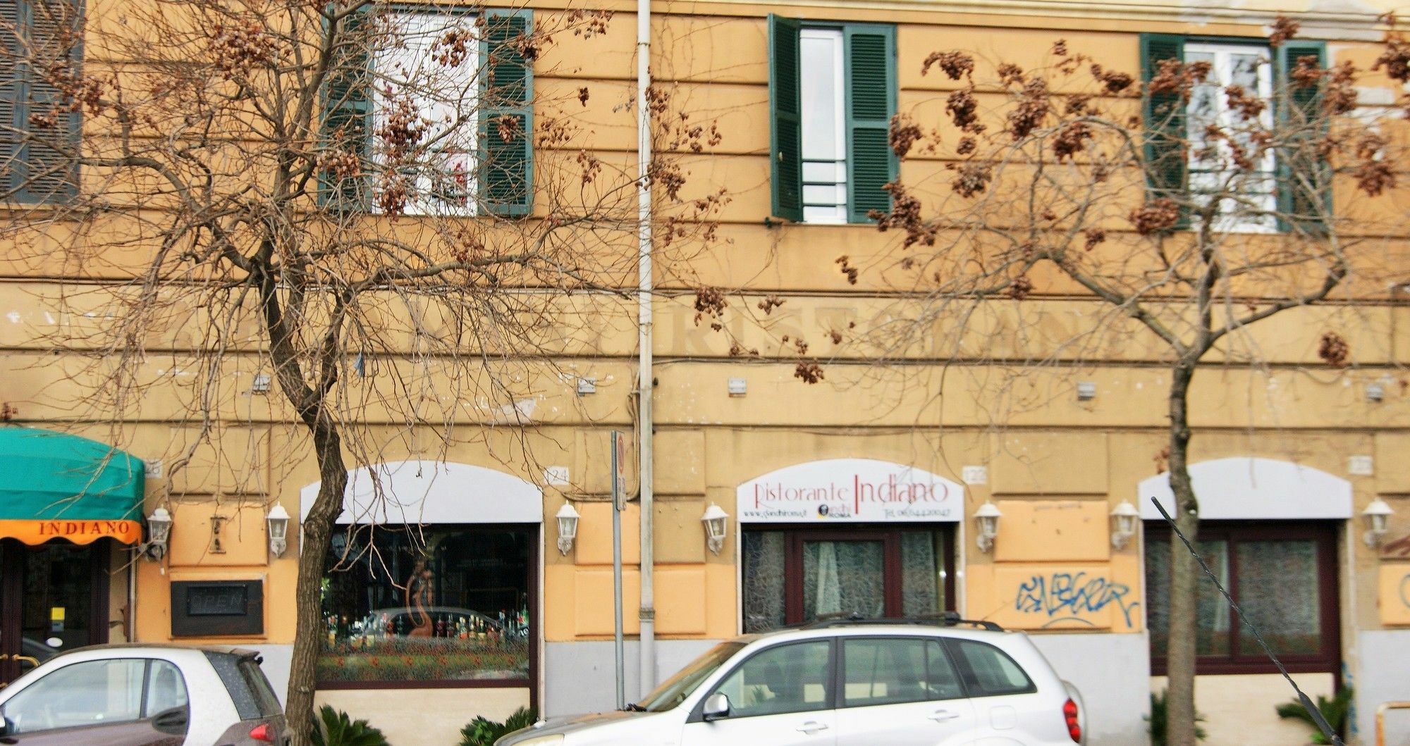 I Piramide 3* Rome